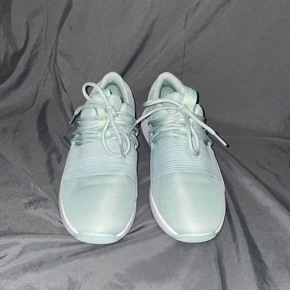 Size 9 Women’s Green Under Armour Athletic Shoes - Picture 1 of 9